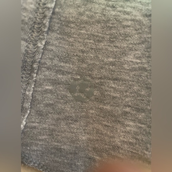 LULULEMON sz S/M, 8, Open Your Heart L/S, grey & white stripe, reversible - Picture 9 of 9